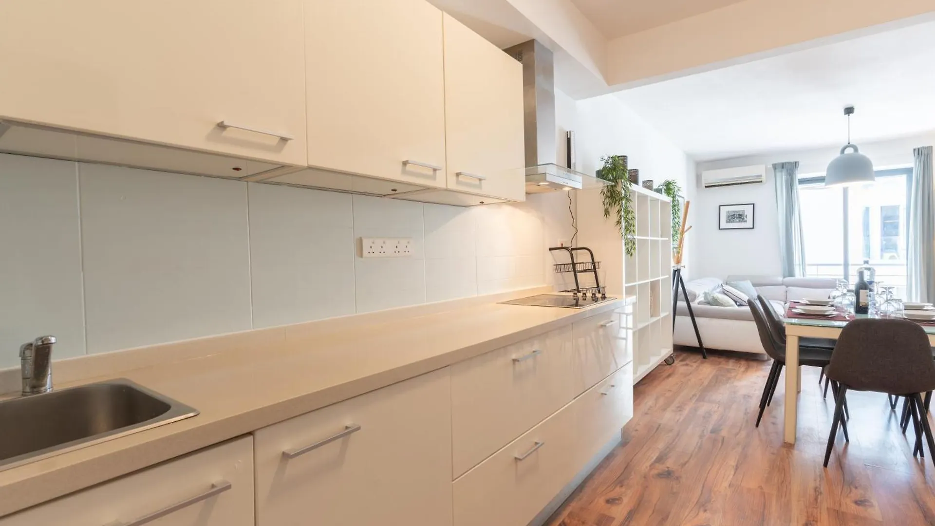 Lovely 2Br Home In Swieqi Stylish, Cozy & Central By 360 Estates Is-Swieqi
